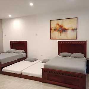  Сasa de vacaciones Casa Hector, Con Jacuzzi, Cerca Del Foro Gnp.